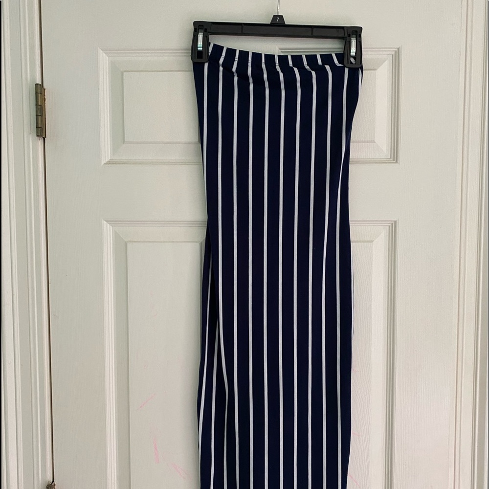 Strapless dark blue bodycon dress with a slit